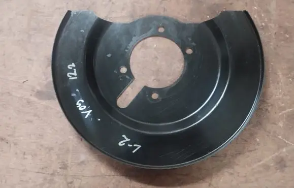 Chrysler Town u0026 Country V Rear brake disc plate dust cover 