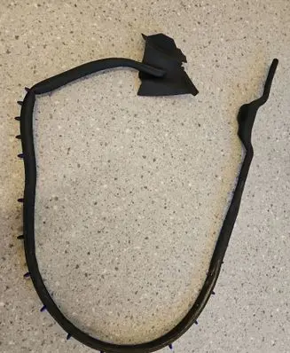Maserati Ghibli Rubber seal front door window/glass B249