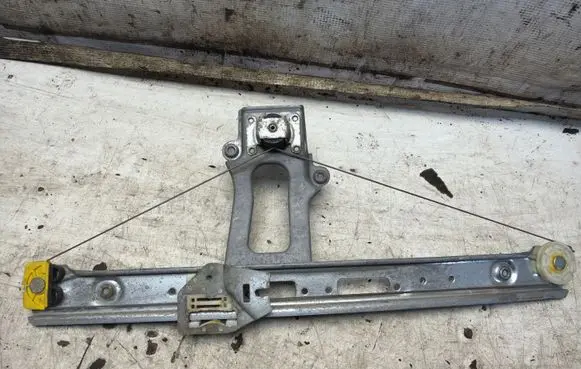 BMW 3 E46 Rear door manual window regulator 7011205