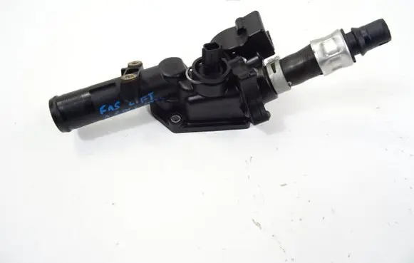 Nissan Juke I F15 Thermostat housing 110609813R