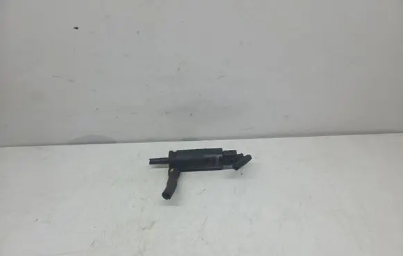 Chevrolet Captiva Headlight washer pump 100111 89039071