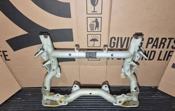 Mercedes-Benz E W212 Front subframe A2126280057