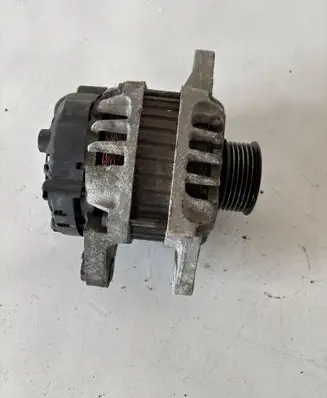 Hyundai Veloster Generator/alternator 2655447 373002B101