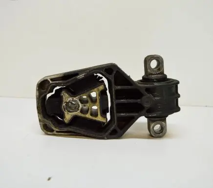 Mercedes-Benz CLA C117 X117 W117 Engine mount bracket A2462401209