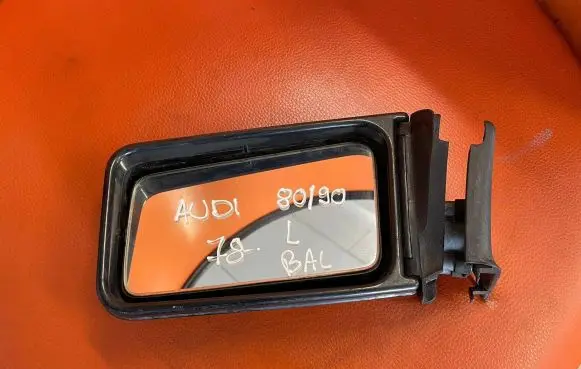 Audi 80 90 B2 Manual wing mirror 81185750