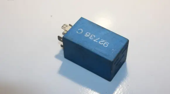 Volkswagen PASSAT B5 Other relay 92736C