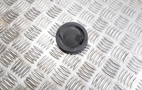 Ford Mondeo MK IV Headlight/headlamp dust cover