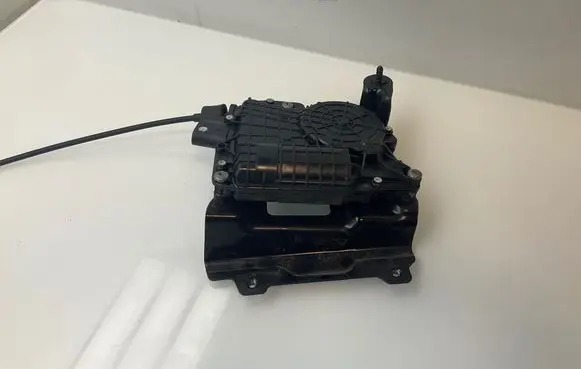 BMW 5 GT F07 Front door soft close latching motor 4121310200