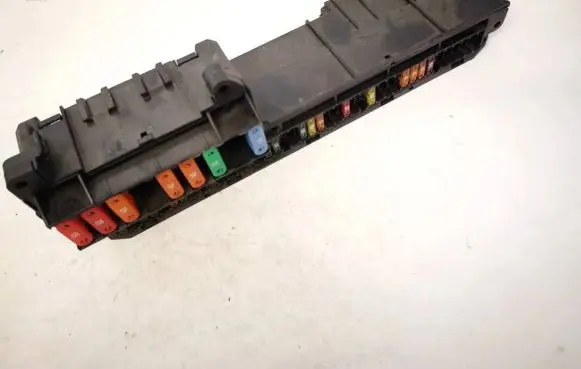BMW 5 E60 E61 Fuse box set 10688710 15613290