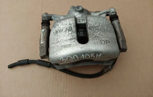 Audi Q3 F3 Front brake caliper 3Q0105H