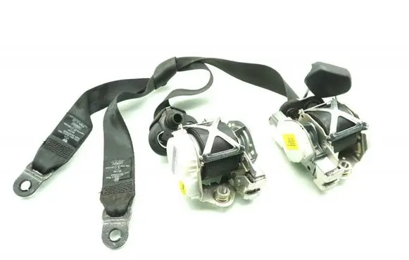 Volkswagen Amarok Front seatbelt