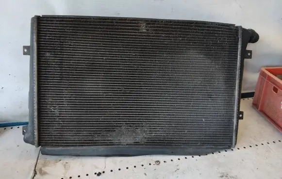 Volkswagen Golf V Fan set 