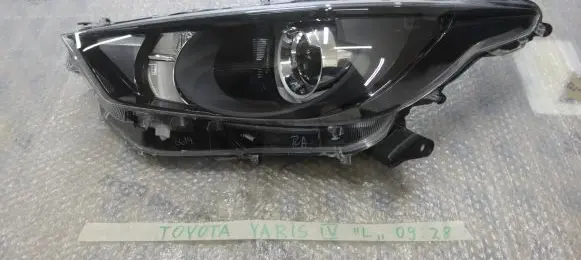 Toyota Yaris Headlight/headlamp