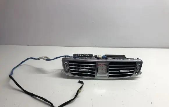 Mercedes-Benz CLS C218 X218 Dashboard air vent grill cover trim A2188300054