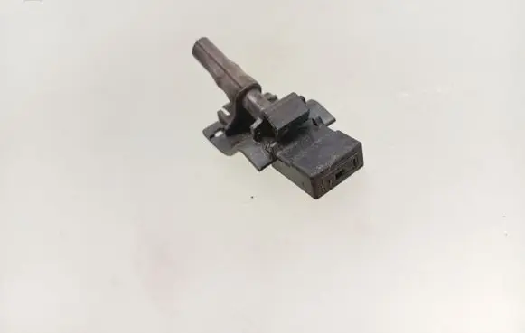 Toyota Prius+ (ZVW40) Windshield washer spray nozzle 