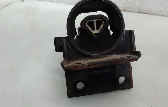 Chevrolet Epica Engine mount bracket 966400041