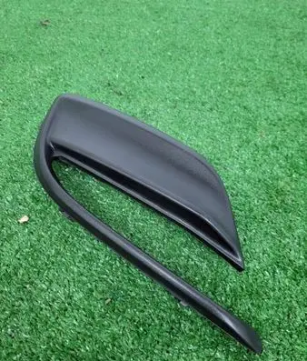Mazda 3 III Front bumper lower grill BANE50C21