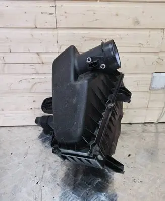 Ford S-MAX Air filter box 