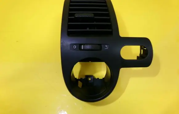 Dashboard side air vent grill/cover trim