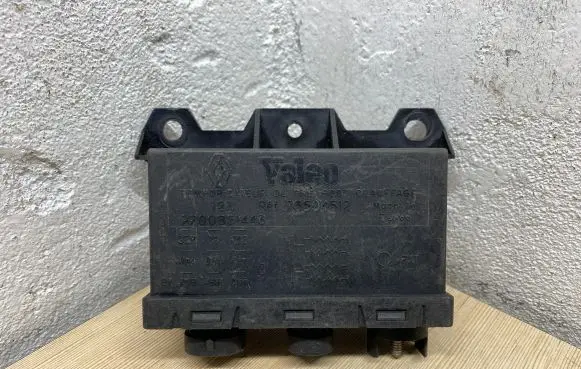 Renault Espace II Glow plug pre-heat relay 7700851443 73504512 5285P090