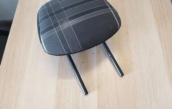 Peugeot 108 Rear seat headrest 