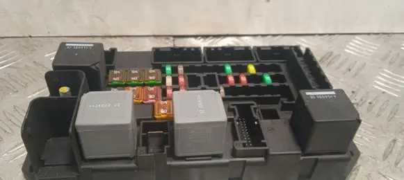 Jaguar XJ X351 Fuse box set EW9314N030AA
