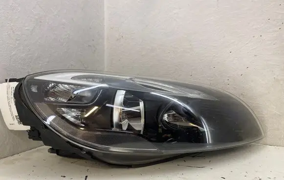 Volvo V40 Headlight/headlamp 31420006