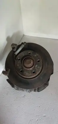 Volvo V70 Front wheel hub spindle knuckle