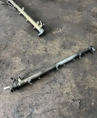 BMW 5 E60 E61 Fuel main line pipe 7788679 0445216008