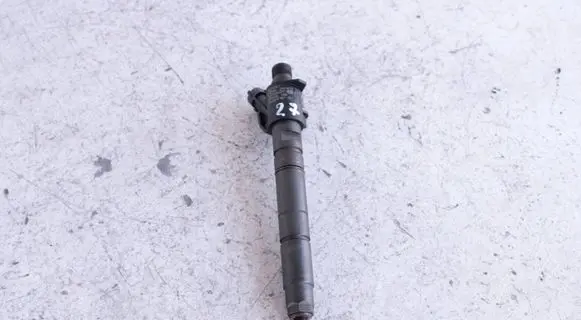 Volvo V70 Fuel injector 31272767 0445116036