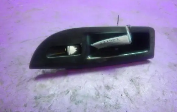 Chevrolet Nubira Quarter vent window switch 96190777