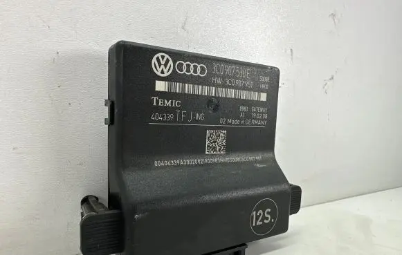 Volkswagen PASSAT B6 Gateway control module 3C0907530E 404339 3C0907951