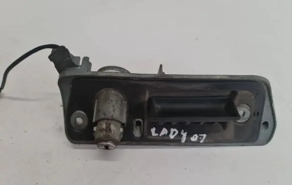 Volkswagen Caddy Tailgate/trunk/boot exterior handle 2K0827565F 2K08275