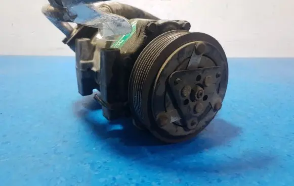 BMW X3 F25 Air conditioning (A/C) compressor (pump) SD7V16