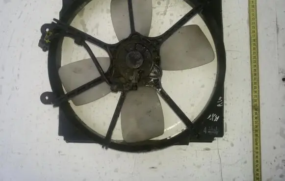 Mazda MX-6 Radiator cooling fan shroud 0227509671