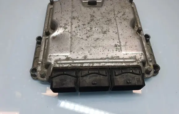 Renault Megane I Engine control unit/module 0281011324 8200309316 8200309321
