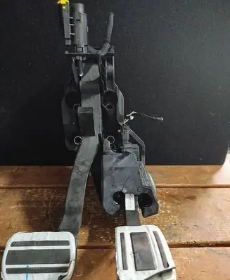 Peugeot 308 Pedal assembly 