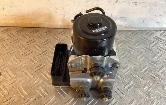 Porsche Macan (95B) ABS Pump 95B614517AF