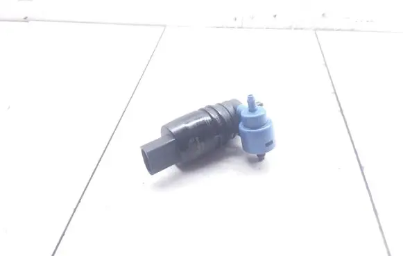 Volkswagen Touareg I Windscreen/windshield washer pump 1009550010