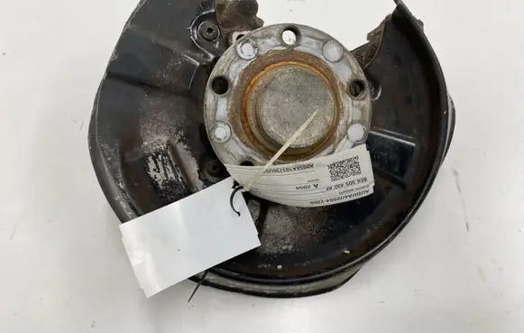 Rear wheel hub