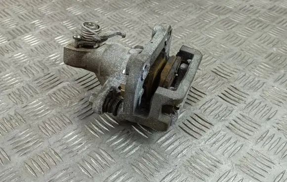 Suzuki SX4 S-Cross Rear brake caliper