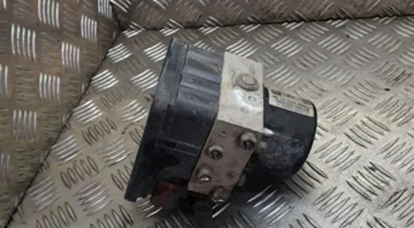 Opel Zafira B ABS Pump 10096005703 00404674C0 4L36K0488A