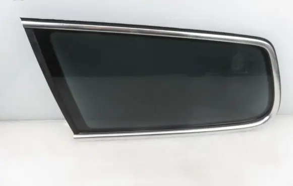 Volkswagen PASSAT B6 Rear side window 