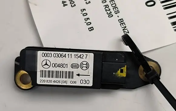 Mercedes-Benz SL R230 Airbag deployment crash/impact sensor 0003030641115427 2208204426 004801