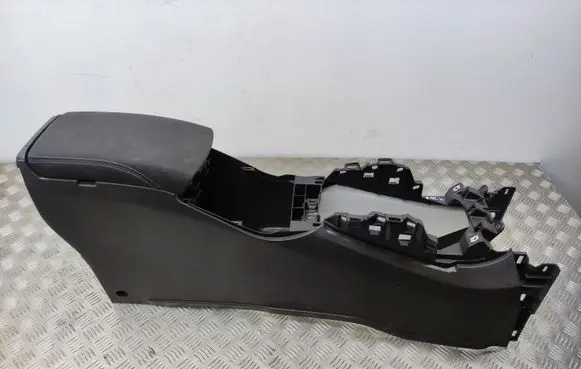 Nissan Qashqai Center console