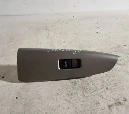 Toyota Corolla Verso AR10 Electric window control switch 7423113110 13120