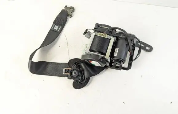 BMW 7 F01 F02 F03 F04 Front seatbelt 6237433 6237631