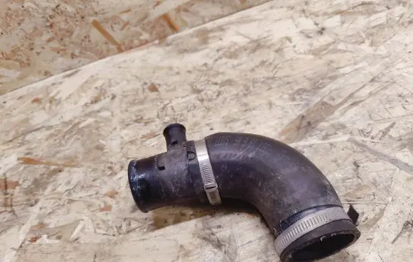 Maserati Quattroporte Engine coolant pipe/hose