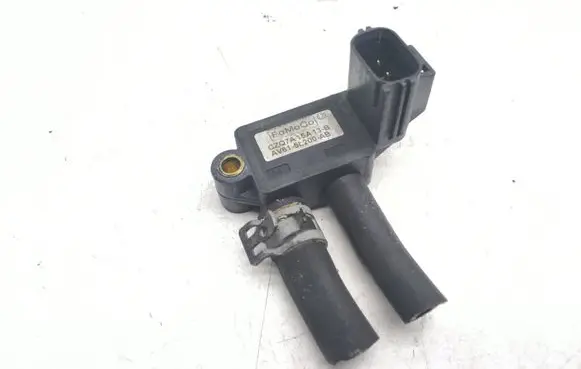 Volvo V40 Exhaust gas pressure sensor AV615L200AB