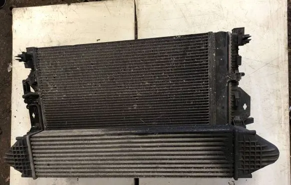 Land Rover Freelander 2 - LR2 Radiator set 6G918C342CD 989300ME 6G918005AC